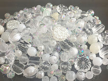 画像をギャラリービューアに読み込む, 【送料無料】【ワンコイン500円ぽっきり】【たっぷり人気アクリルビーズミックス『スノーホワイト』】 約6-14mm 約50g 【福袋】