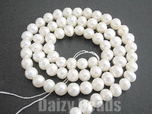 画像をギャラリービューアに読み込む, 【天然石ビーズ】【淡水パール(天然) ホワイト】 Cグレード ポテト型 約5-6mm (サイズ表示は厚さです) 1連(約34-38cm)