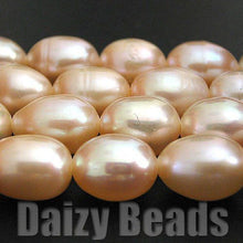 画像をギャラリービューアに読み込む, 【天然石ビーズ】【淡水パール(天然) ピーチ】 Cグレード ライス型 約6-7mm (サイズ表示は厚さです) 1連(約36-38cm)