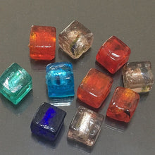 画像をギャラリービューアに読み込む, 【はんぱガラスビーズ】 ベネチアン風シルバーフォイルミックス キューブ 約7mm 約10個