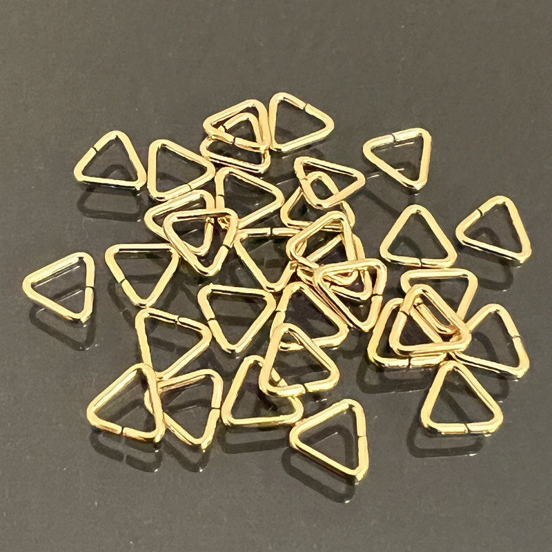 【三角カン 真鍮 18金メッキ パーツ 金具】 【カラー:ゴールド】 約5x0.6mm 約27個 ハンドメイドパーツ 手作り おすすめ