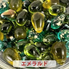 画像をギャラリービューアに読み込む, 店長おすすめ！ビーズ チェコビーズ ドロップ アソート【送料無料・売り切りチェコビーズ 約6x9mm・在庫限りの早いもの勝ち・画像通り・約100個】【1000円ぽっきり】【チェコ ビーズ福袋】ビーズ チェコ ビーズ手芸 ガラスビーズ ティアードロップ
