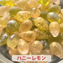 画像をギャラリービューアに読み込む, 店長おすすめ！ビーズ チェコビーズ ドロップ アソート【送料無料・売り切りチェコビーズ 約6x9mm・在庫限りの早いもの勝ち・画像通り・約100個】【チェコ ビーズ福袋】ビーズ チェコ ビーズ手芸 ガラスビーズ ティアードロップ
