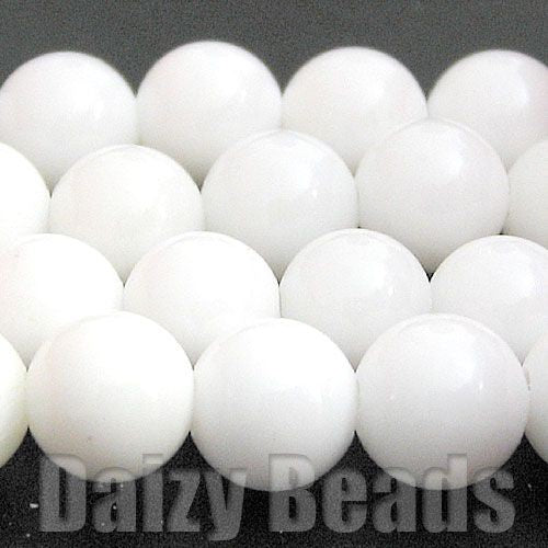 【天然石　パワーストーン　ビーズ】【ホワイトシェル(天然)】 丸玉 約8mm 1連(約38-40cm)